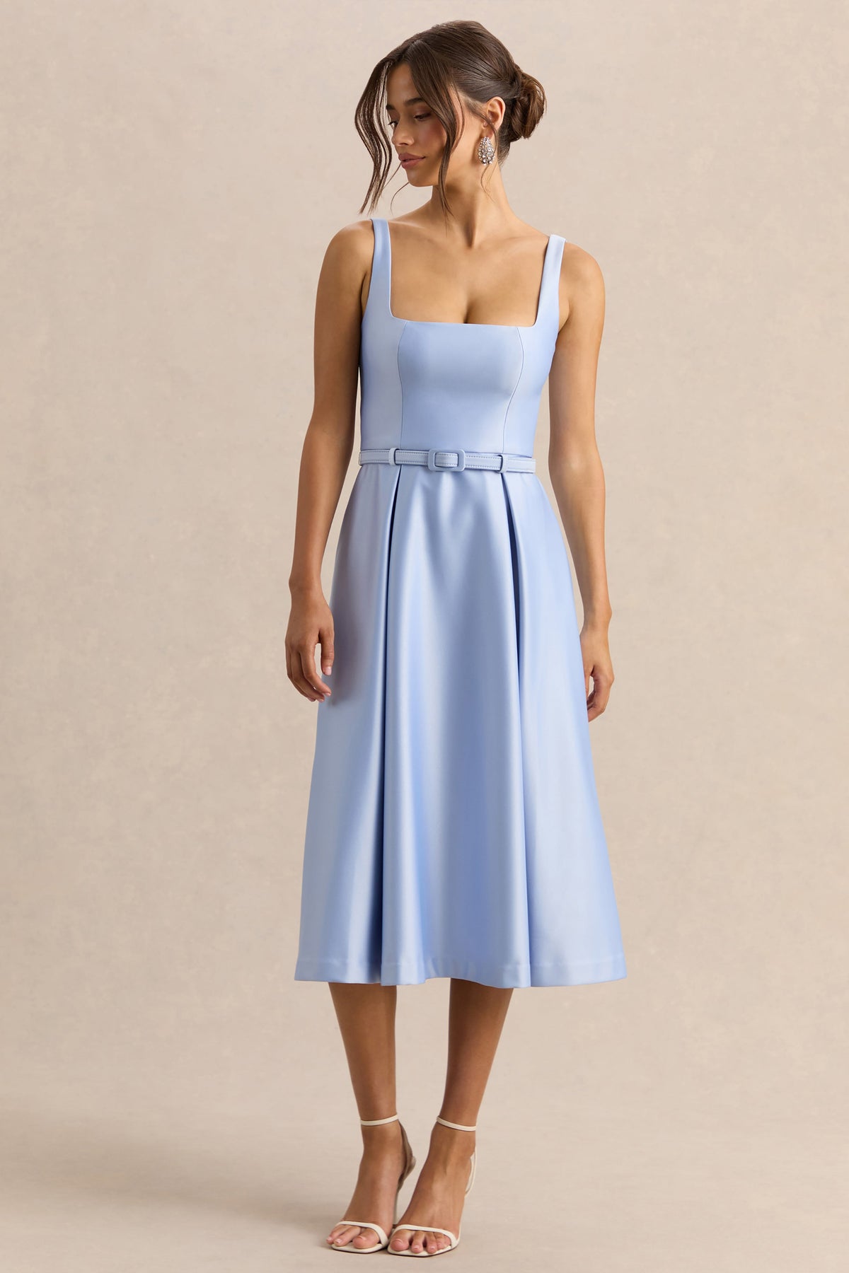 Crystaline | Vestido Midi Azul celeste de Satén con Escote Cuadrado