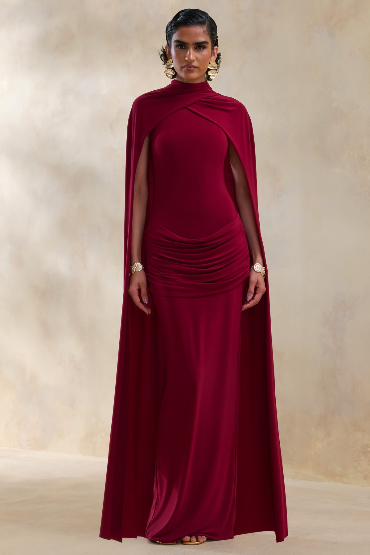 Dianelle | Berry Cuello Alto Vestido Largo con Mangas Capa