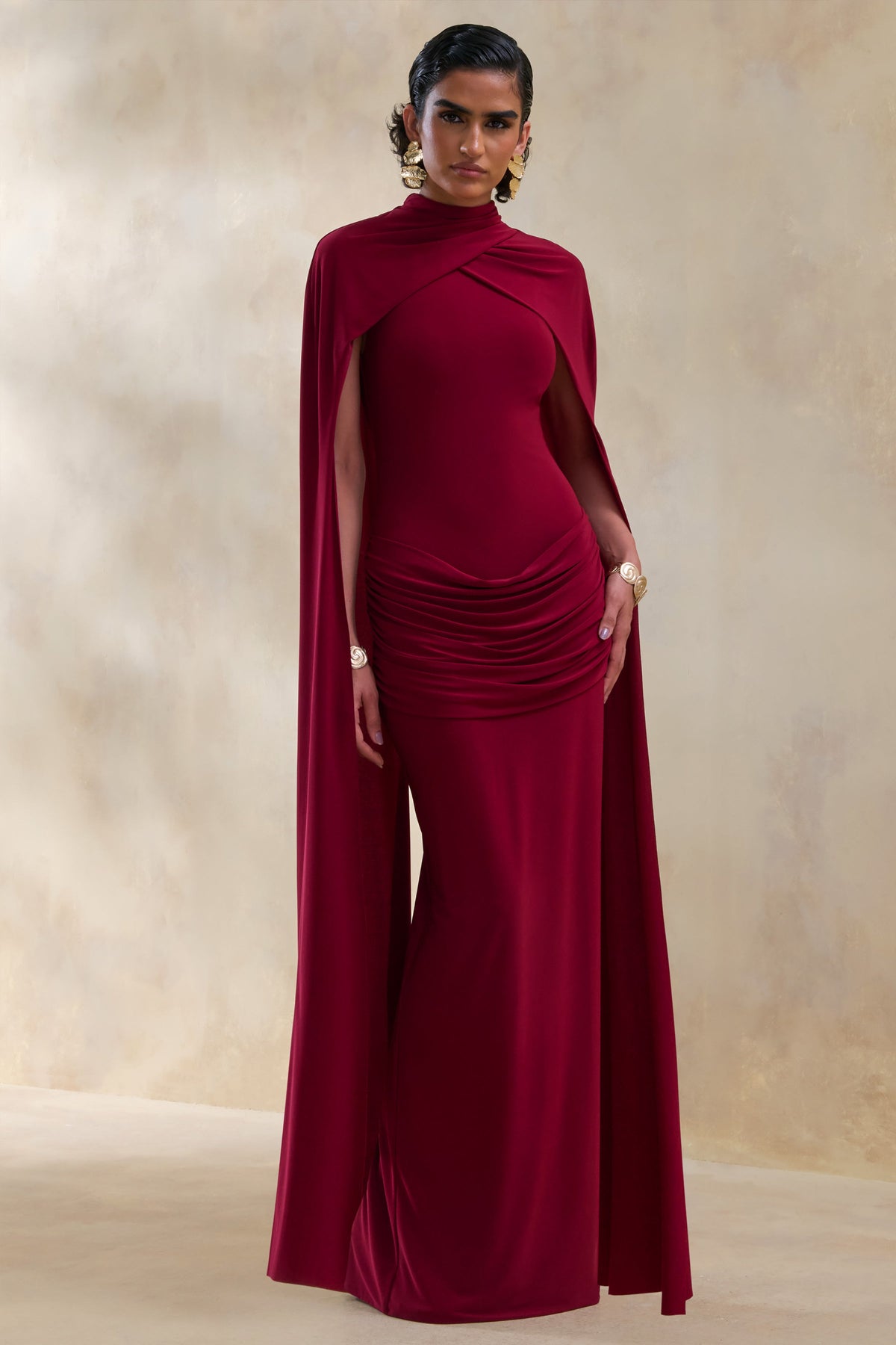 Dianelle | Berry Cuello Alto Vestido Largo con Mangas Capa