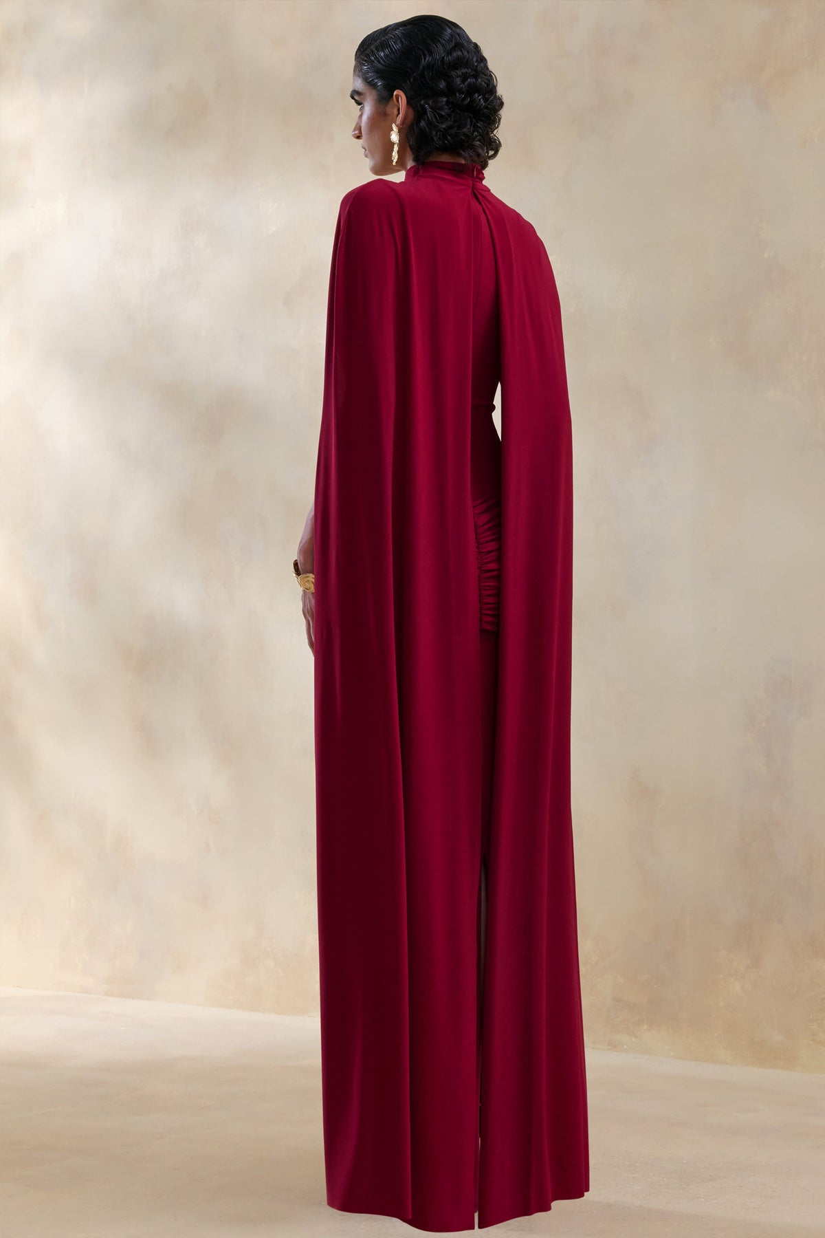 Dianelle | Berry Cuello Alto Vestido Largo con Mangas Capa