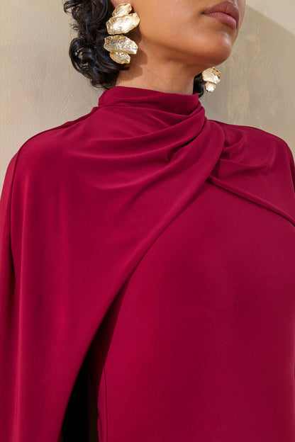 Dianelle | Berry Cuello Alto Vestido Largo con Mangas Capa