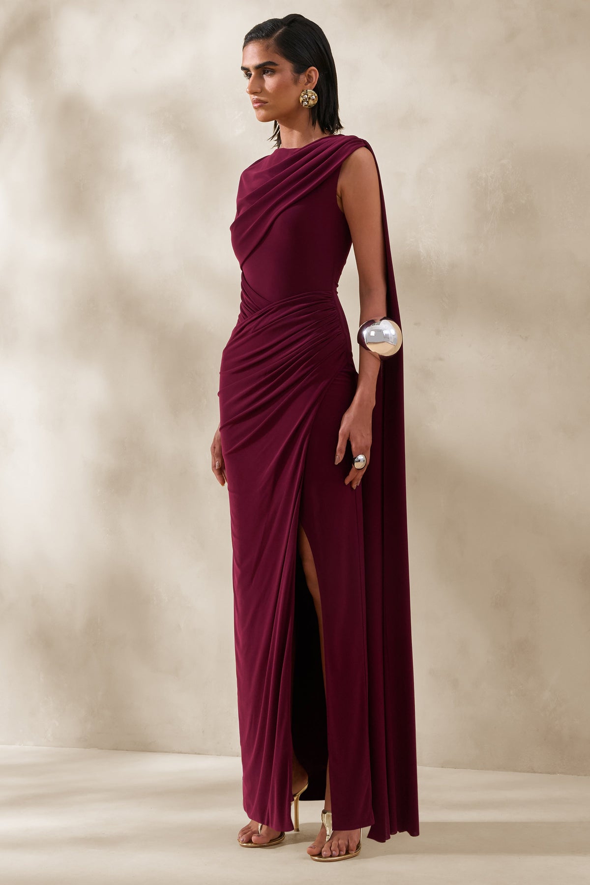 Palomara | Vestido Largo Burgundy De Jersey Con Escote Redondo Y Detalle De Fajín
