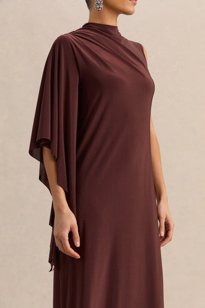 Marosia | Vestido Largo Marrón De Cuello Alto Con Manga Capa