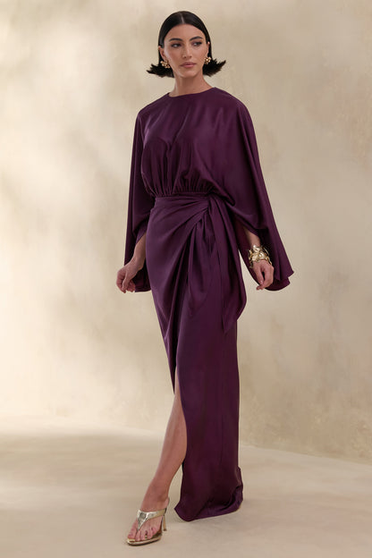 Delphina | Vestido Largo De Satén Ciruela Con Detalles Fruncidos Y Nudo