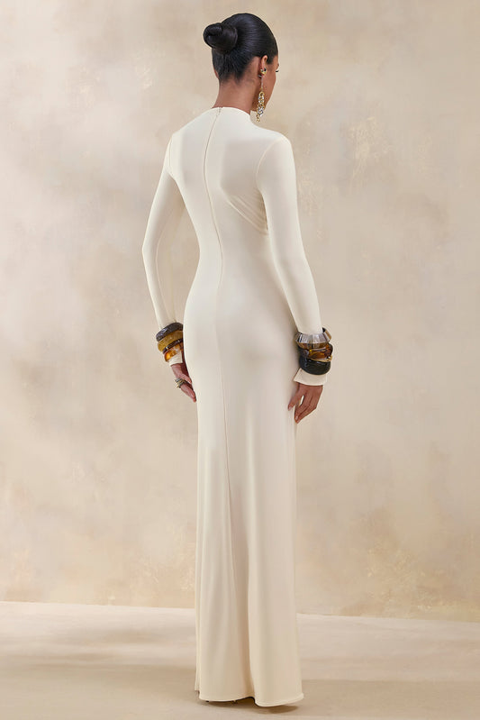Karessa | Vestido Largo color crema de cuello alto con detalle fruncido y abertura frontal alta