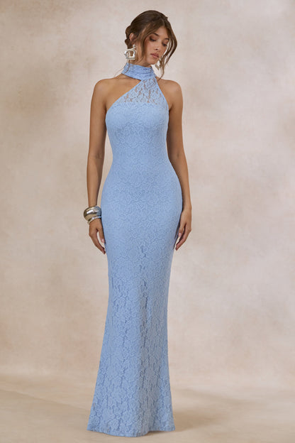 Almaria | Vestido largo de encaje azul empolvado con escote asimétrico y detalle de pañuelo