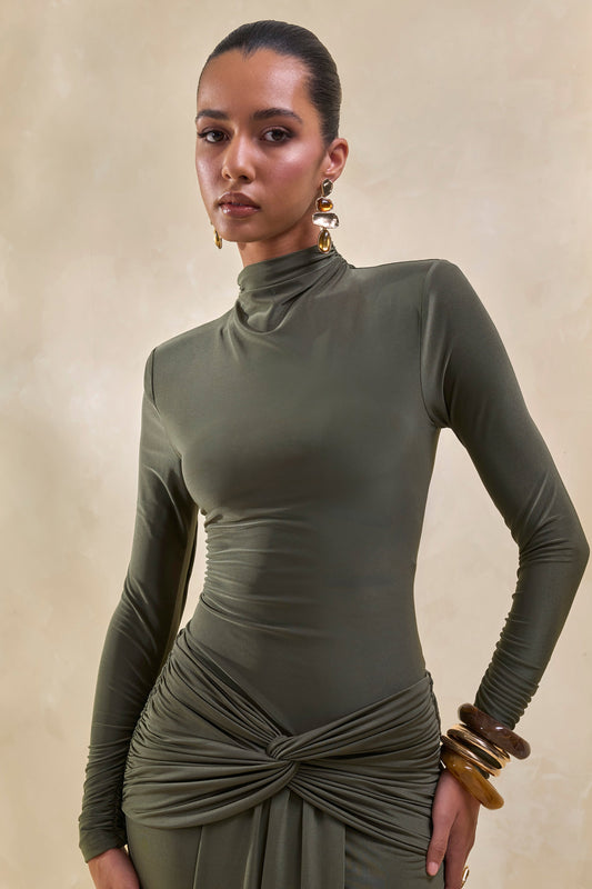 Lyanna | Body Khaki De Jersey Elástico Premium Con Cuello Alto Y Hombros Acolchados
