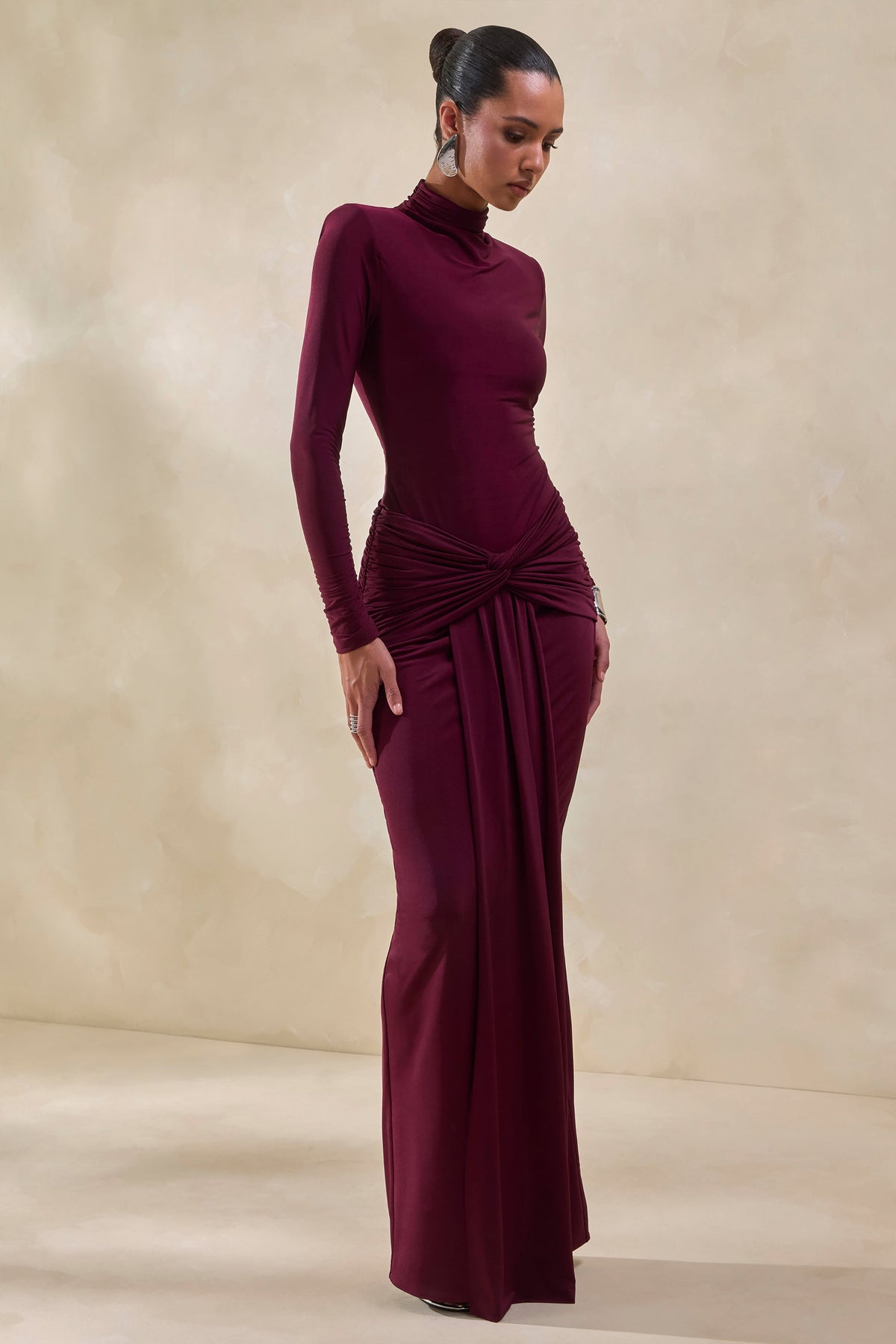 Lyanna | Body Tanga Borgoña Con Cuello Alto