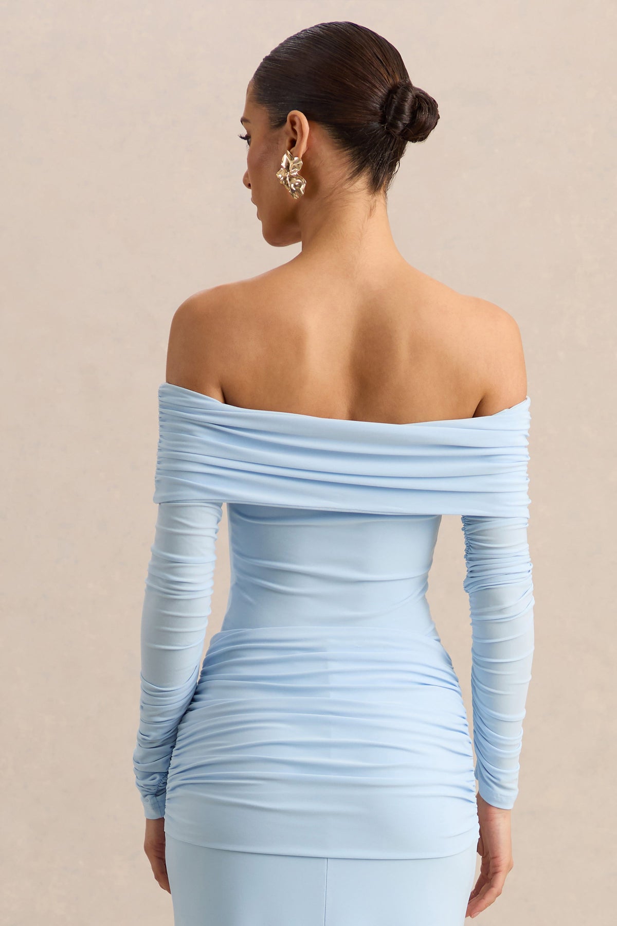 Helia | Body azul con escote Bardot y mangas largas fruncidas