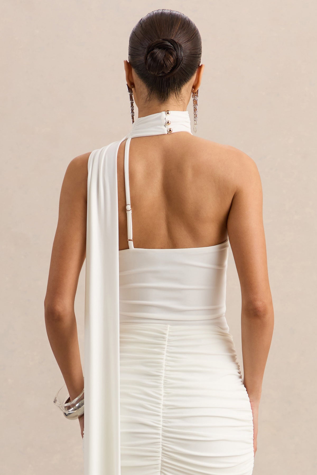 Jisella | Blanco Escote Asimétrico Body con Pañuelo