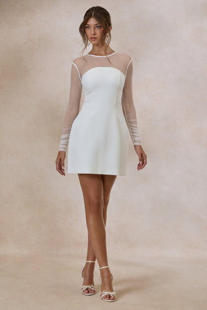 Unveila | Vestido Corto Blanco con Escote Redondo y Detalles de Mesh