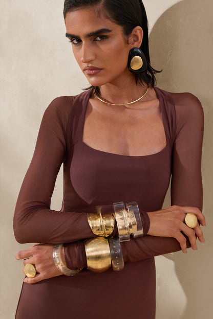 Renalia | Vestido Largo marrón de cuello cuadrado con mangas largas de malla