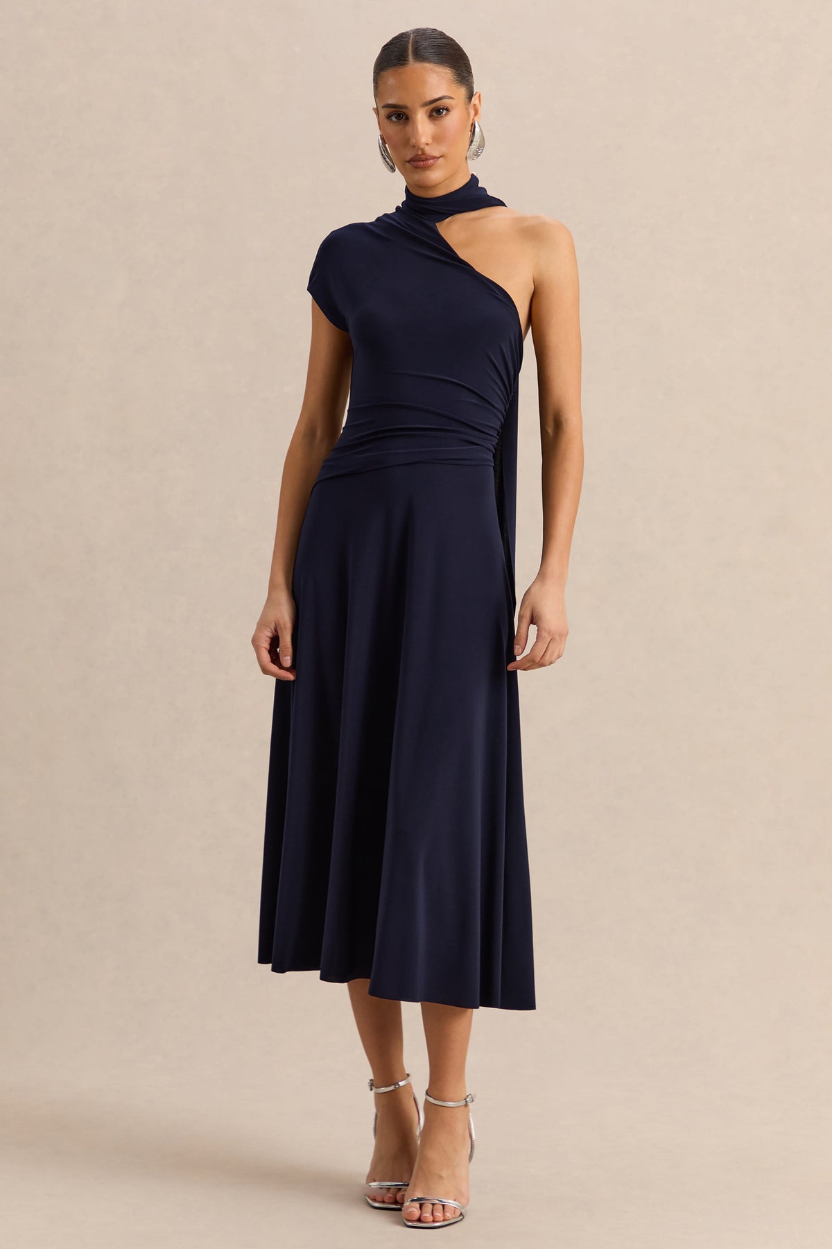 Lythara | Vestido Midi Azul Marino De Jersey Premium Con Escote Asimétrico Y Detalle Pañuelo