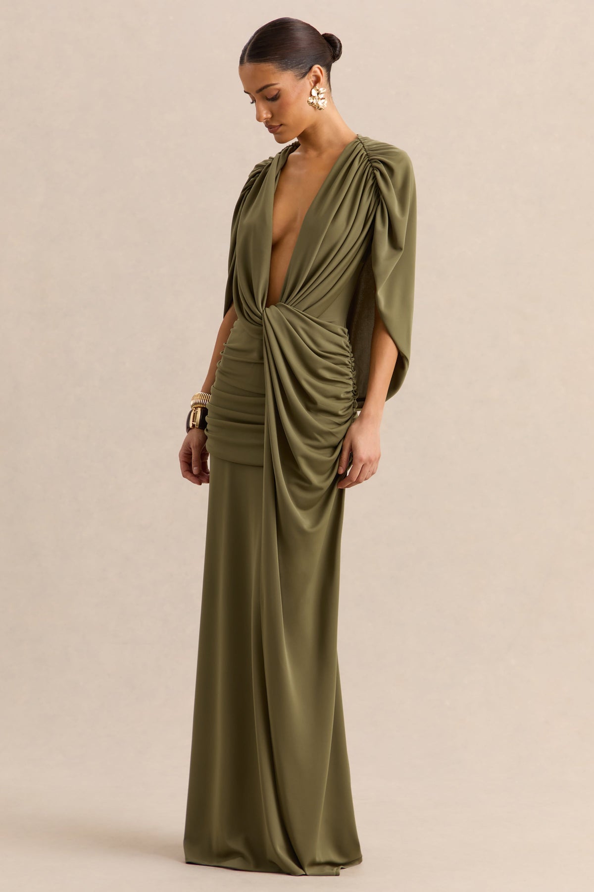 Marisea | Vestido Largo Verde de Escote Pronunciado con Mangas Capa