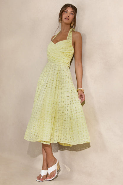 Naz | Vestido midi amarillo limón de bordado inglés con escote halter