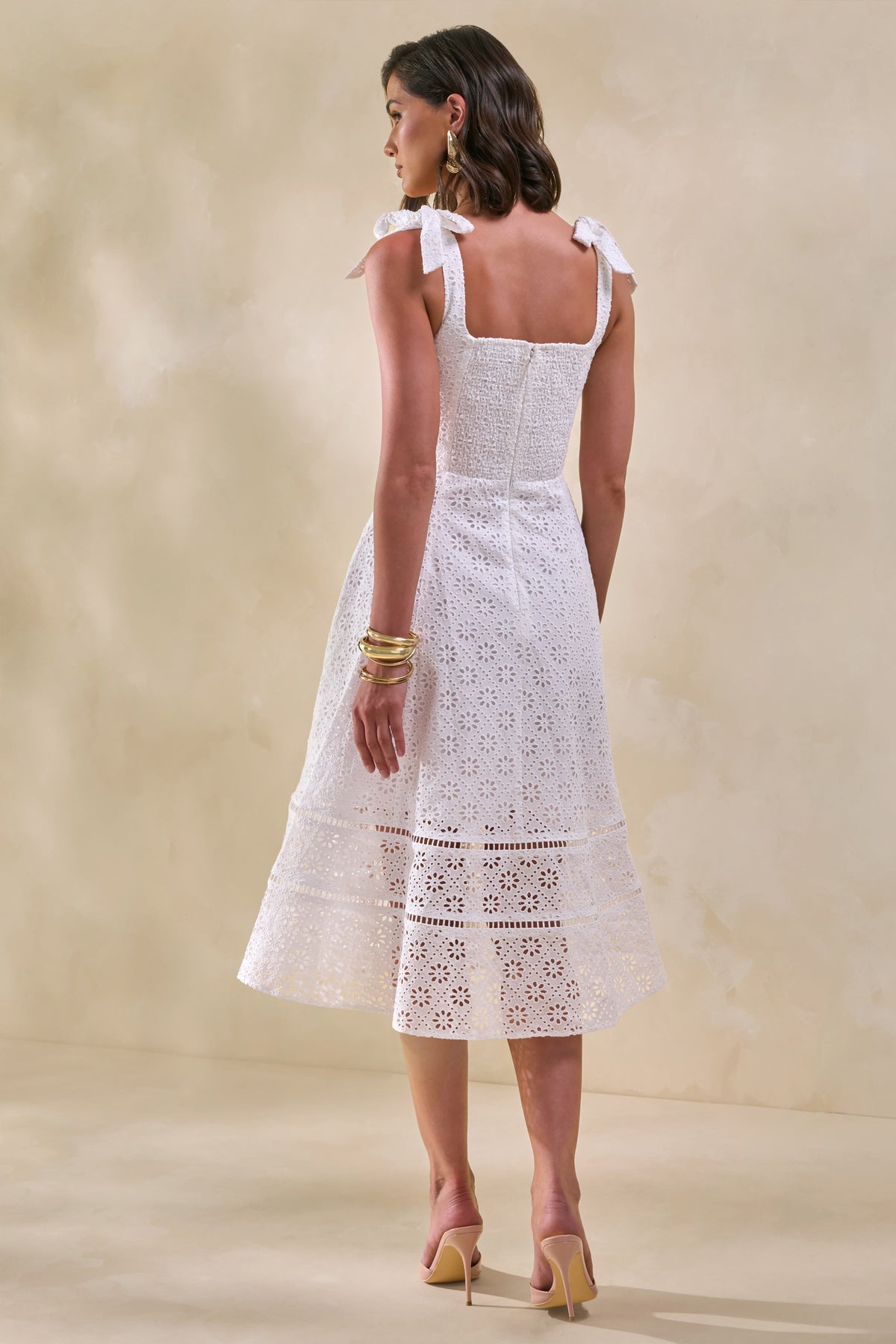 Veralia | Vestido Midi Blanco De Broderie Con Cuello Cuadrado Y Mangas Con Lazo