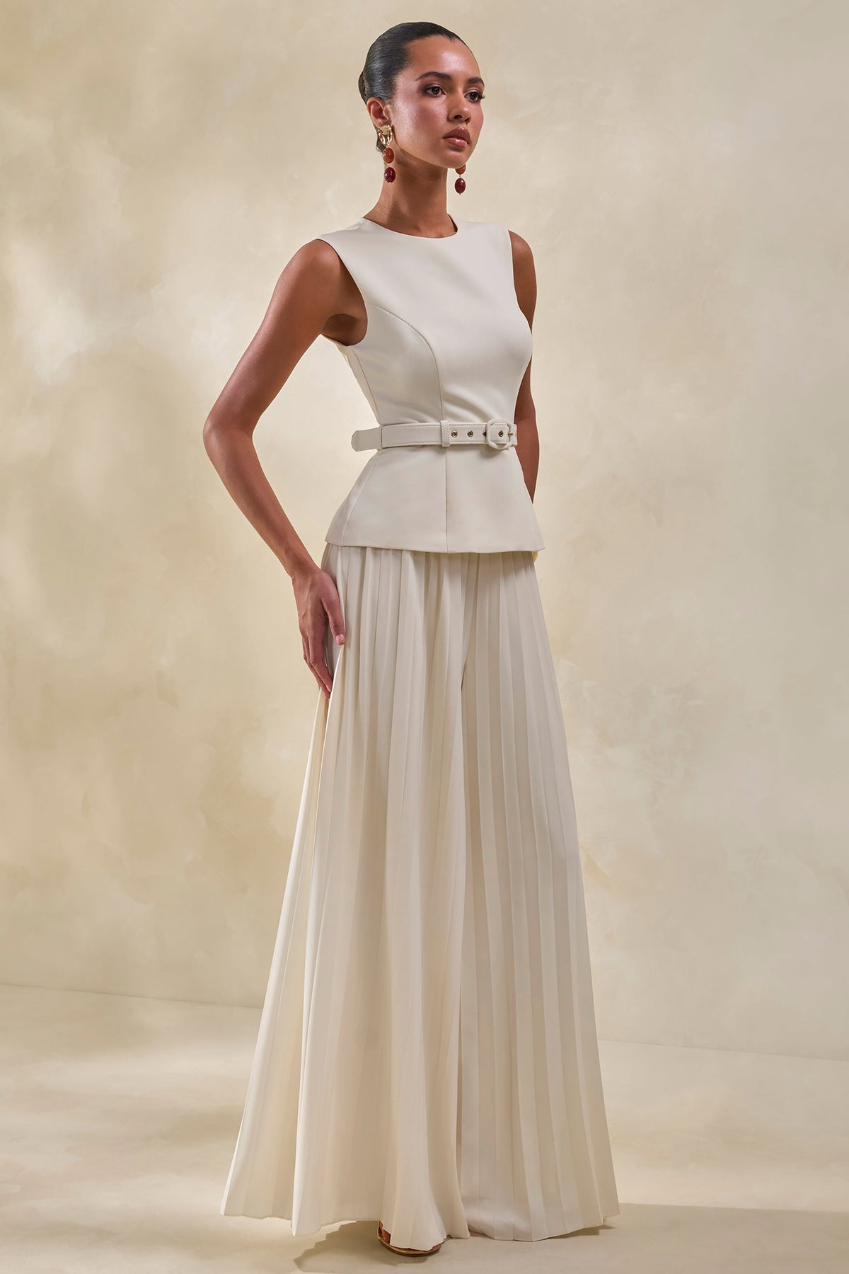 Lerenza | Pantalones Anchos Plisados De Satén En Crema