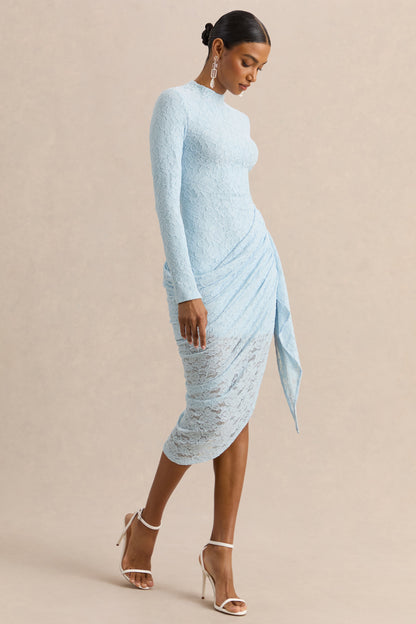 Laureline | Vestido Midi de encaje azul empolvado con cuello redondo, detalle drapeado y bajo asimétrico