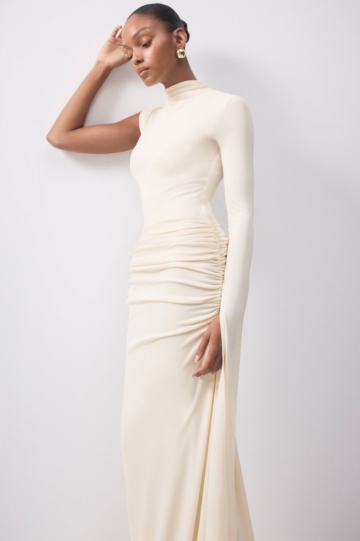 Adessa | Falda Larga Color Crema Con Cintura Asimétrica Y Fruncido