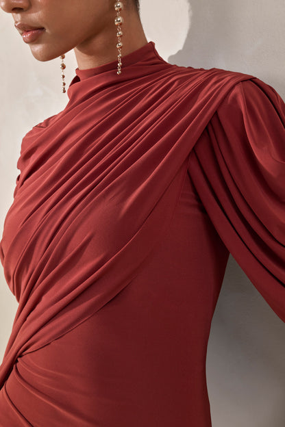Fenicia | Body Tanga Cobrizo Con Cuello Alto Y Detalle De Capa