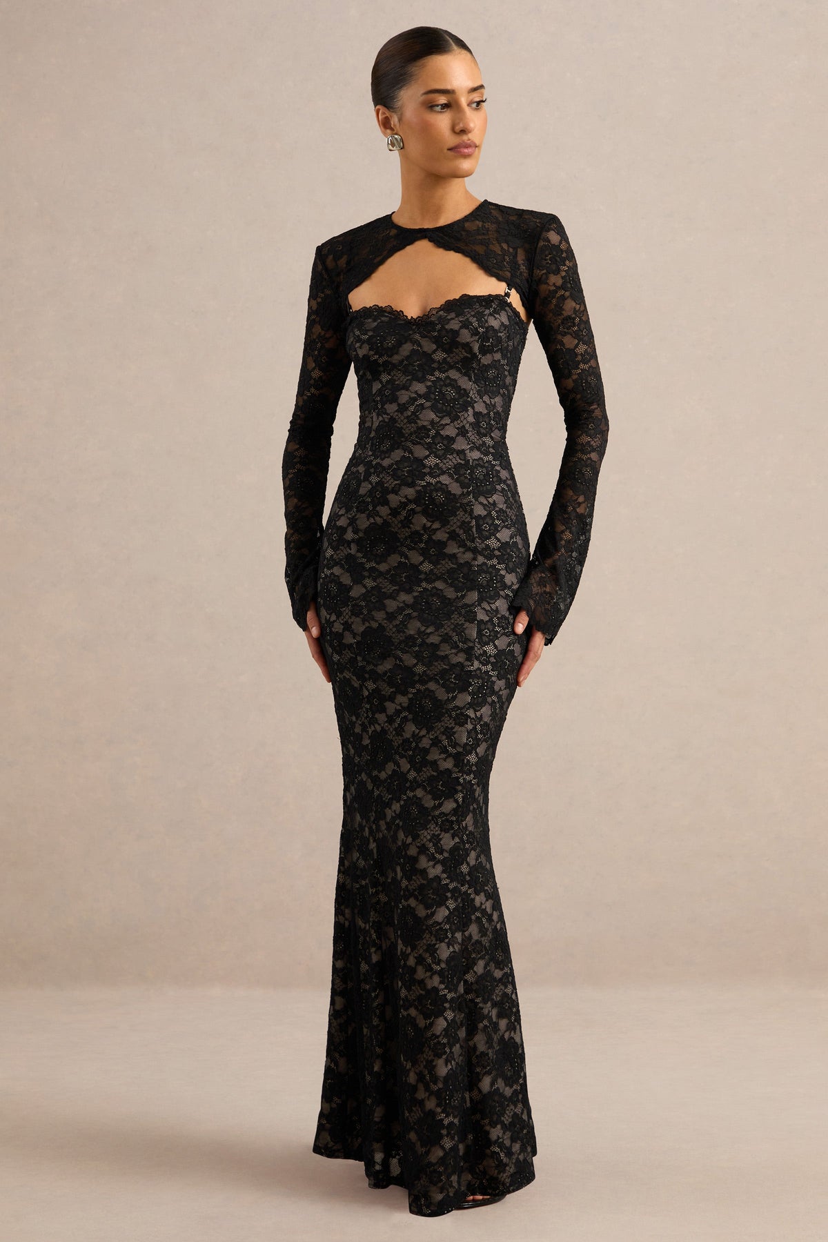 Mirellia | Vestido Maxi Negro De Encaje Con Escote Corazón