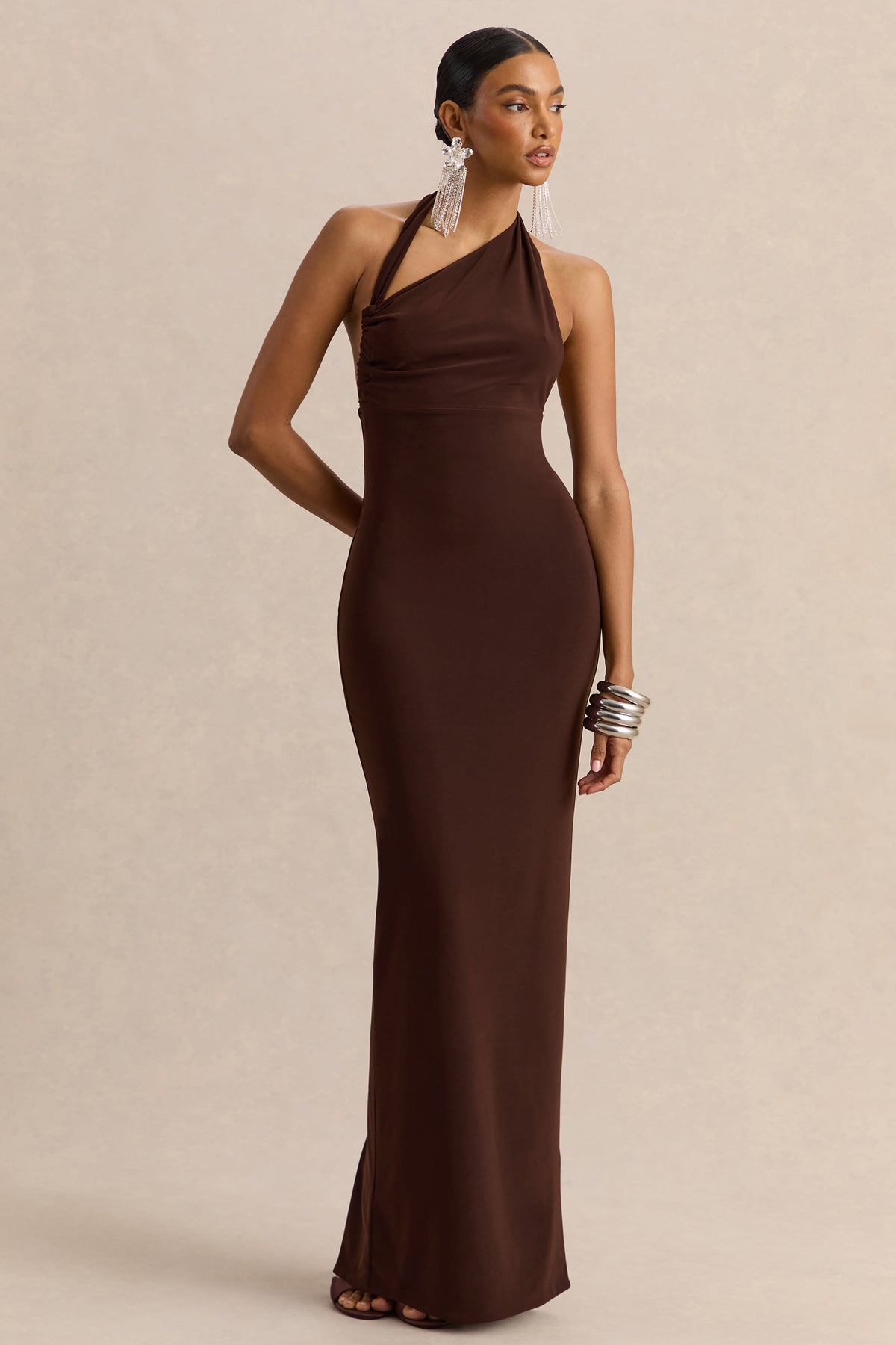 Delisse | Vestido Largo Marrón de Escote Asimétrico