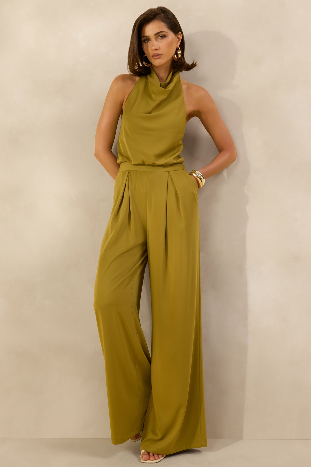 Elisra | Verde Oliva Mono Largo De Satén Con Cuello Halter