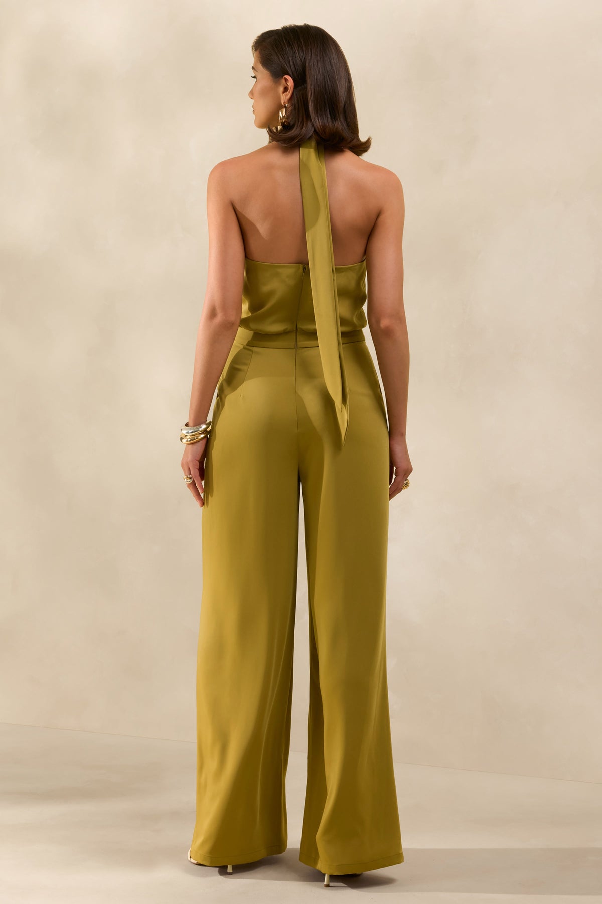 Elisra | Verde Oliva Mono Largo De Satén Con Cuello Halter