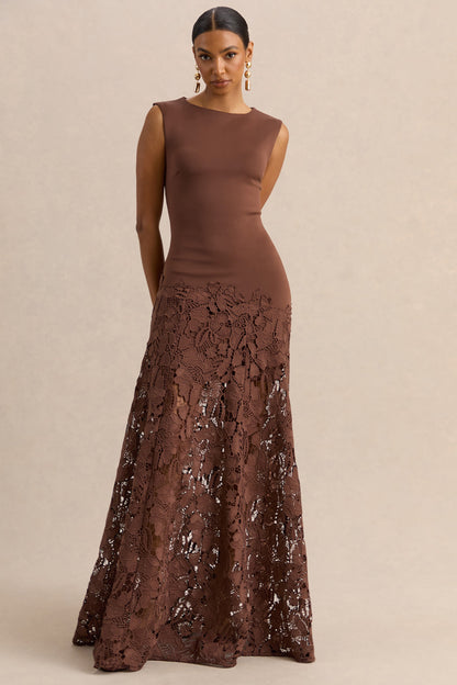 Calune | Vestido Largo Marrón De Encaje Con Escote Amplio