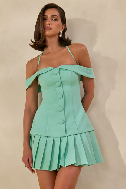 Celeta | Vestido Mini Verde Menta Con Escote Bardot, Detalle De Botones Y Bajo Plisado