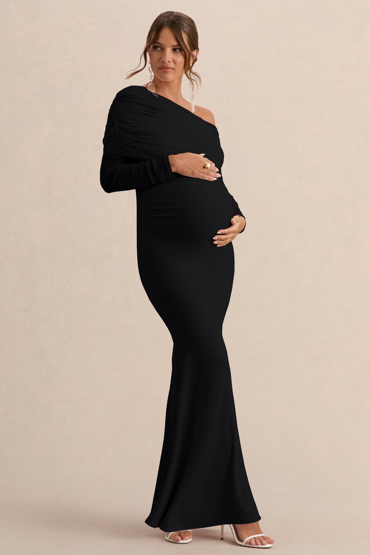 Ianthe | Vestido Largo Premamá Negro Con Escote Asimétrico Y Mangas Largas De Malla