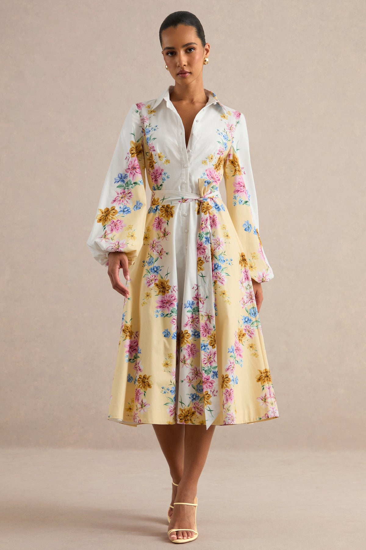 Moira | Vestido midi con estampado floral en tonos limón y mangas acampanadas