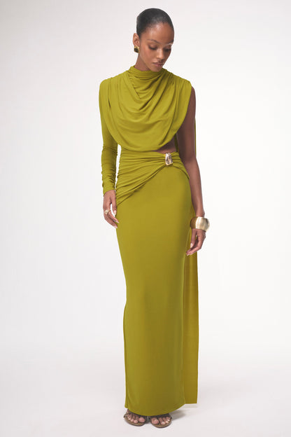 Esmaria | Vestido Largo Verde Oliva De Cuello Alto Con Detalle Dorado Y Fajín