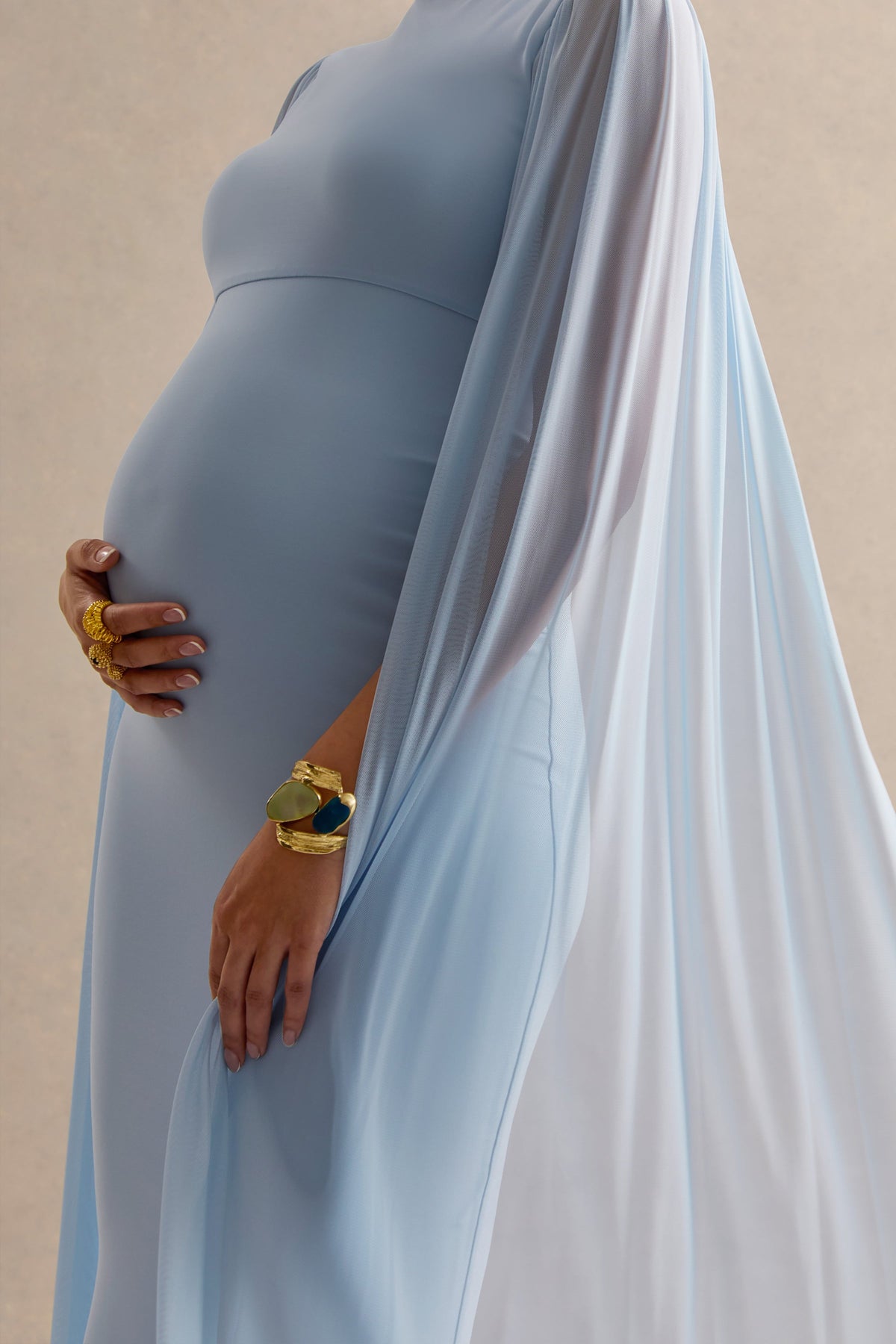Calitheia | Vestido Largo Premamá Azul Claro Con Cuello Redondo Y Mangas Largas De Tul Suelto