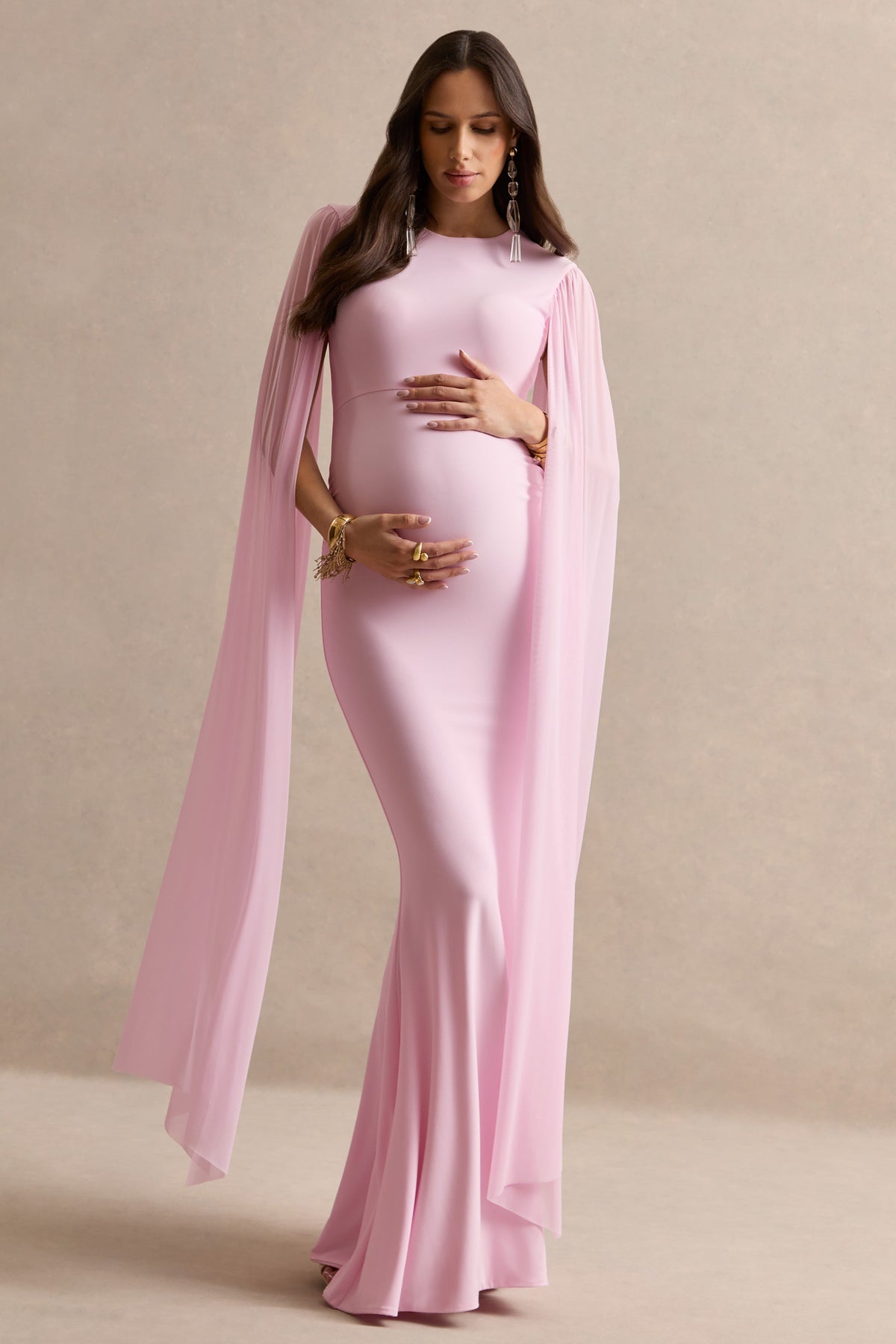 Calitheia | Vestido Largo Premamá Rosa Claro Con Escote Redondo Y Mangas Largas De Mesh Flowy