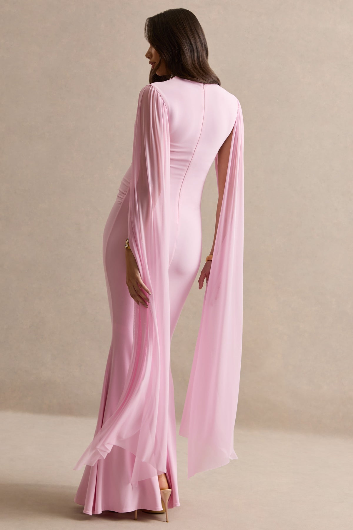 Calitheia | Vestido Largo Premamá Rosa Claro Con Escote Redondo Y Mangas Largas De Mesh Flowy