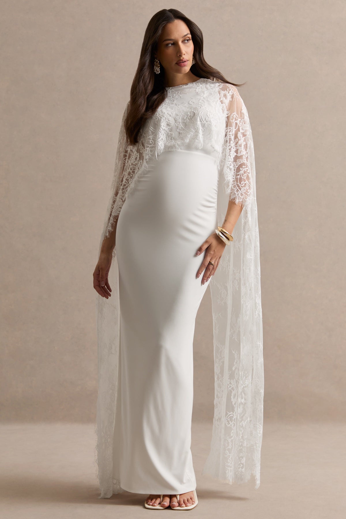 Camelina | Vestido Largo De Maternidad Blanco Con Escote Redondo Y Detalle De Capa De Encaje