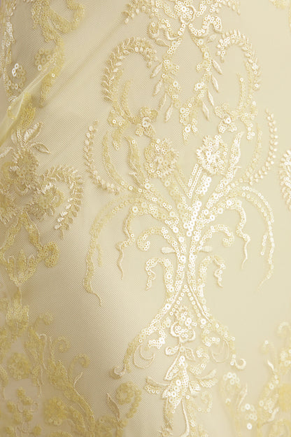 Galathea | Vestido Midi de Encaje Amarillo con Escote Palabra de Honor y Detalle de Cuello