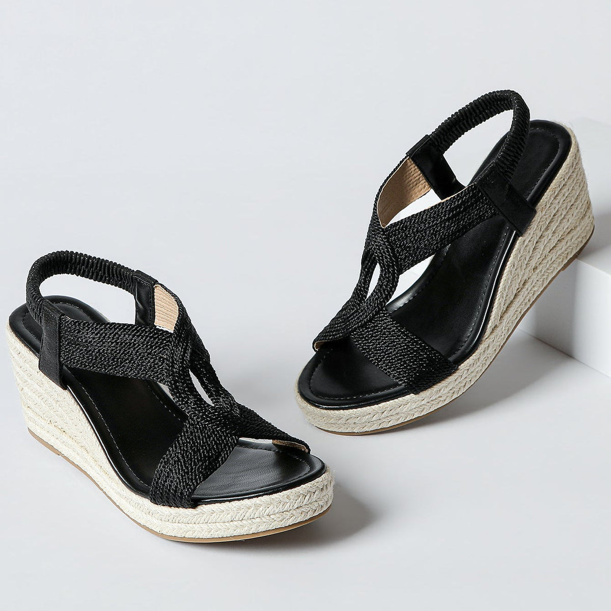 Patrizia | Geflochtene Keilsandaletten im Handmade-Stil