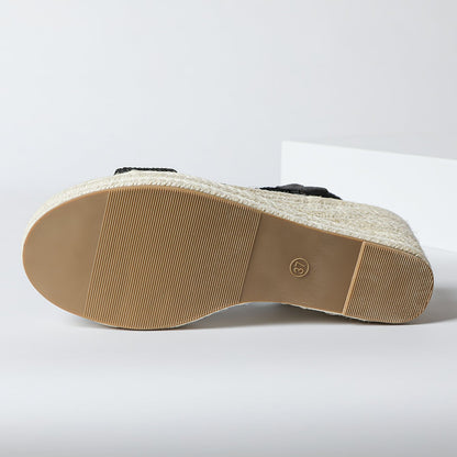 Patrizia | Geflochtene Keilsandaletten im Handmade-Stil