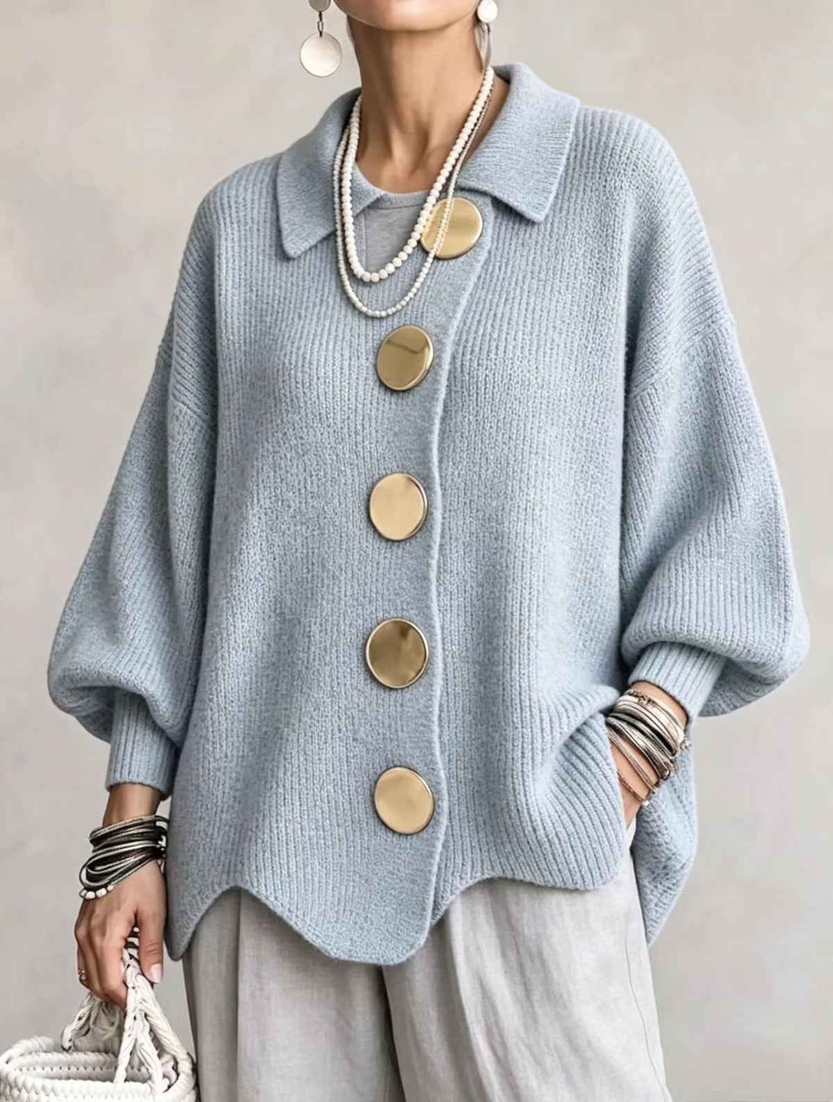 Annette™ | Elegante Oversize-Strickjacke mit großen goldenen Knöpfen