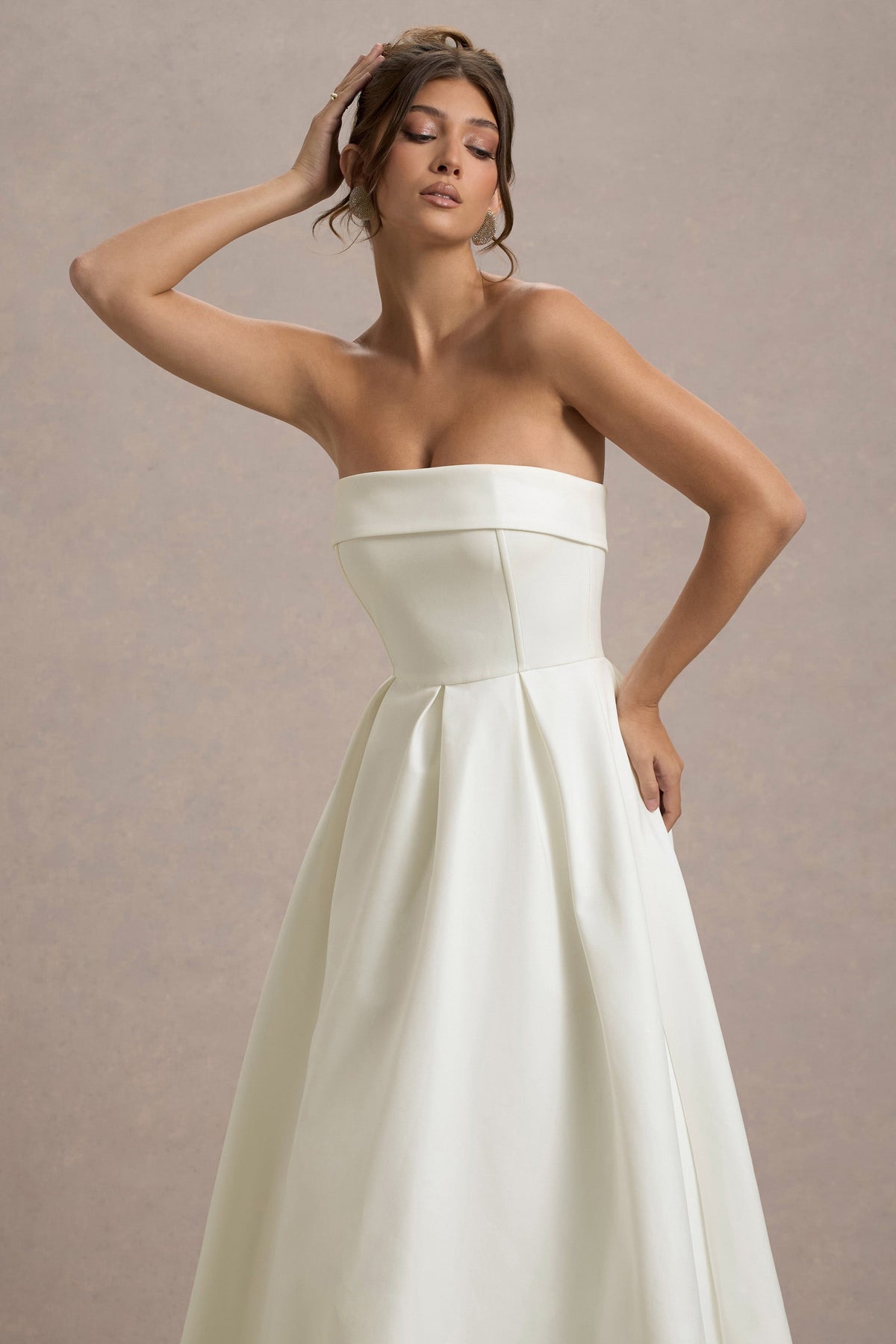Annalise | Vestido Midi en blanco roto y falda plisada