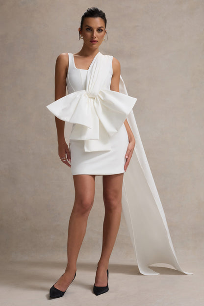 Brulee | Vestido corto con escote redondo y cinturón con lazo en crema