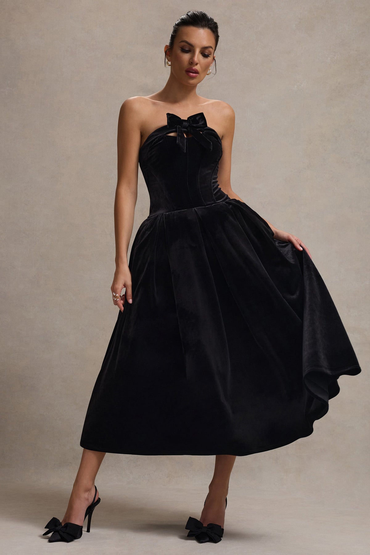 Hepburn | Vestido Midi de Terciopelo Negro Bandeau con Lazo