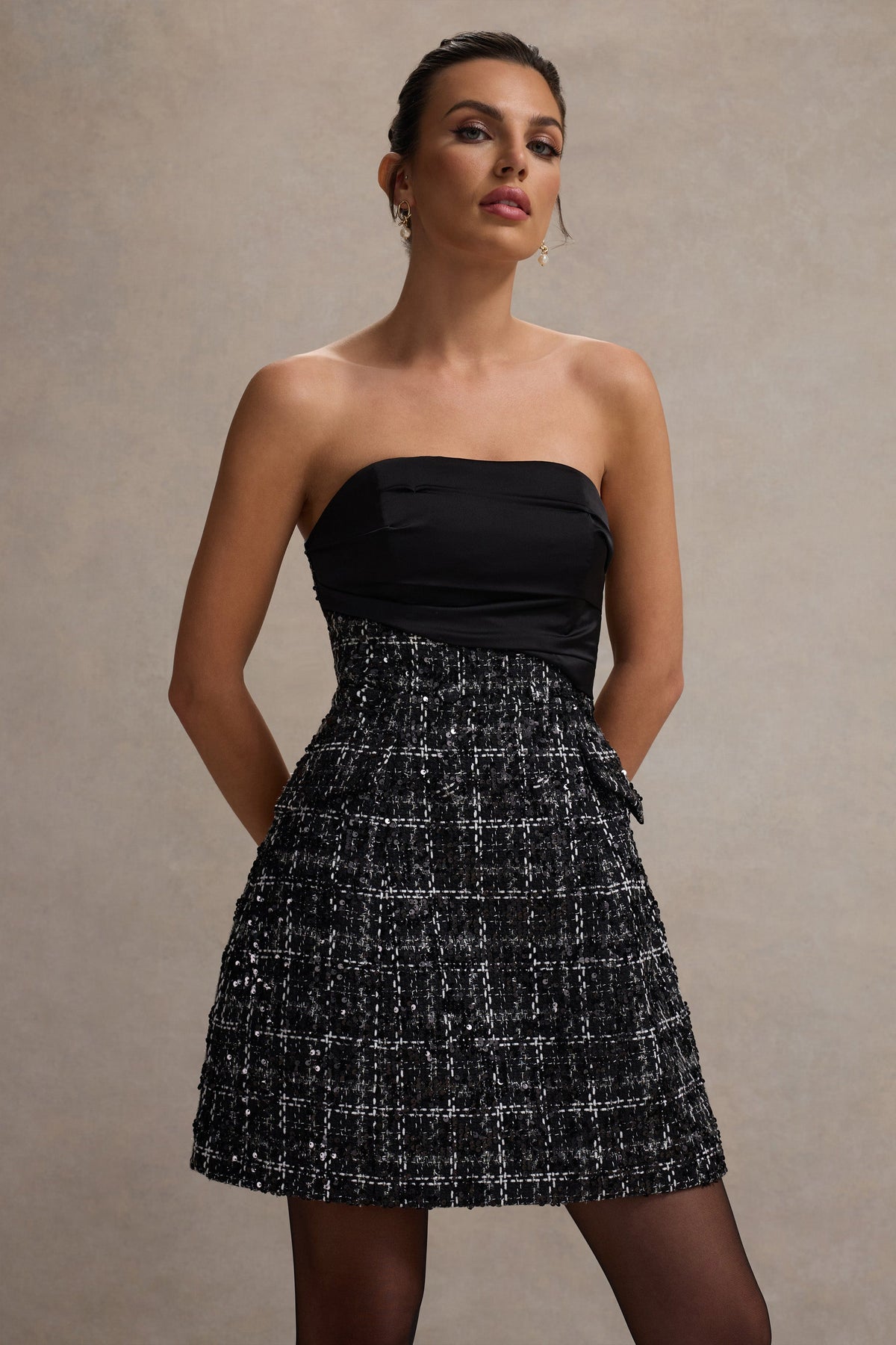 Park Avenue | Vestido corto Ajustado de Bouclé Negro