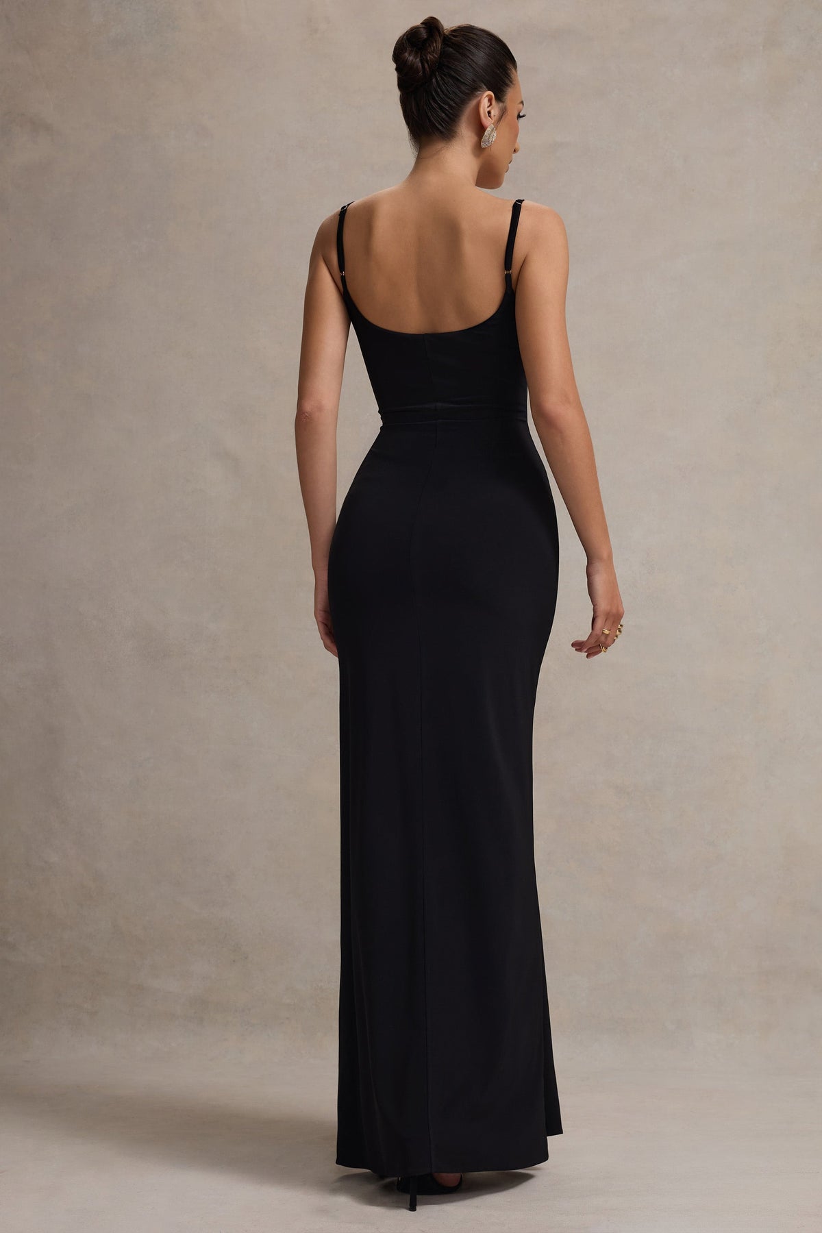 Emmalou | Vestido Largo Blanco y Negro con Abertura y Lazo