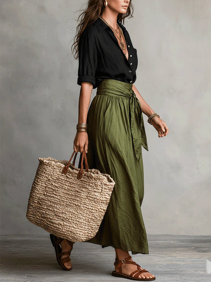 Elisa | Conjunto de Dos Piezas: Camiseta Negra y Falda Midi Verde Oliva