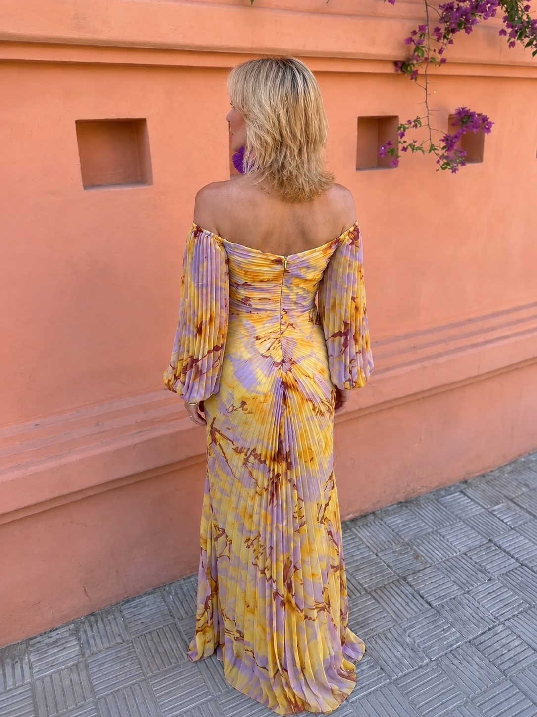 Greta | Langes Blumenkleid mit tiefem Ausschnitt