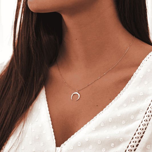Collar Moon