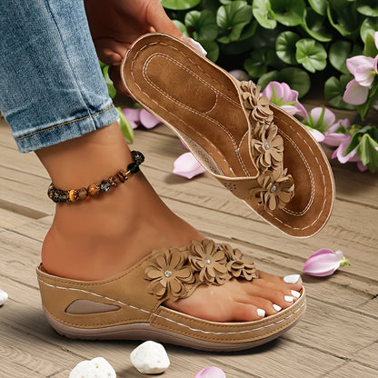 Bequeme Sandalen mit Blumenmuster